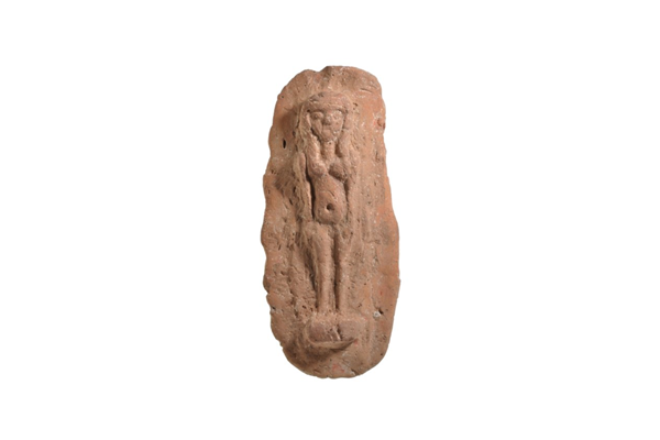 Votive figure of a woman in terracotta. Excavated at Naukratis, Nile Delta, Egypt between 1884 and 1886 by Sir William Matthew Flinders Petrie (1853-1942) - 1987.375 © McLean Museum and Art Gallery, Greenock.