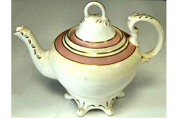 Mid 19th century glazed ceramic teapot and lid manufactured by Thomas Shirley & Co. (the Clyde Pottery Company, Greenock) sometime between 1840 and 1857. - 2001.292 - © McLean Museum and Art Gallery, Greenock.