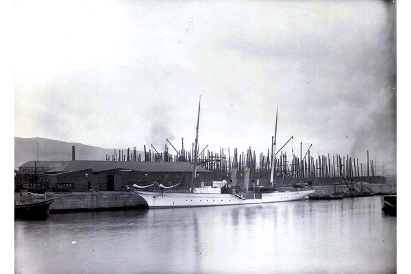 Steam yacht at Scotts' East Yard, Greenock photographed in 1890. - WL936 - © McLean Museum and Art Gallery, Greenock