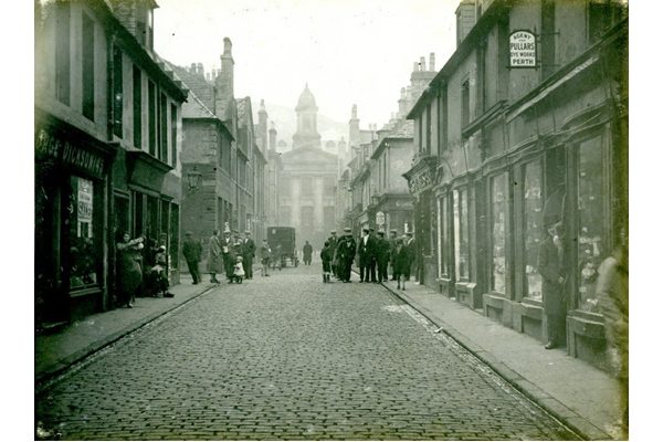 Church Street, Port Glasgow with crowd and horse and carriage in the distance. - 2009.98.15 - © McLean Museum and Art Gallery, Greenock